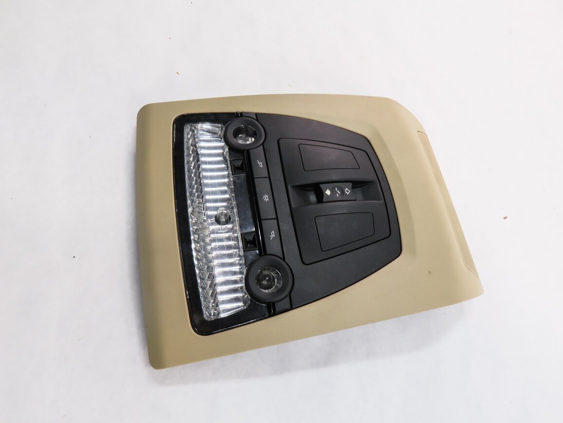 Thumbnail 4: 2013 BMW X3 (F25) FRONT DOMELIGHT MAP READING COURTESY DOME LIGHT LAMP (BEIGE)
