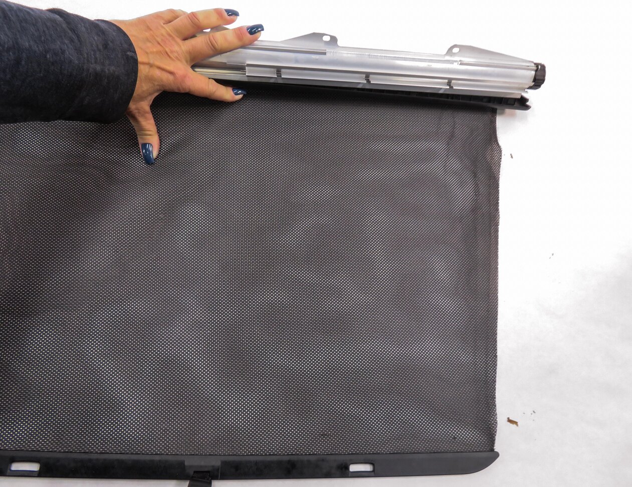 Thumbnail 7: 2011-2017 BMW X3 (F25) RIGHT SIDE REAR DOOR SUNSHADE SUN WINDOW SHADE SCREEN
