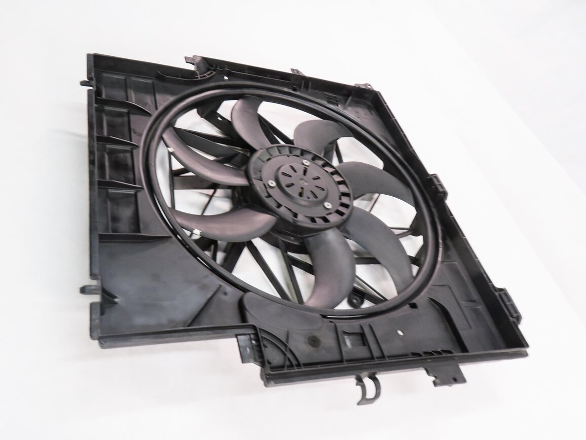 Thumbnail 4: 2013-2018 BMW X3 X4 (F25 F26) 2.0L N20 TURBO ENGINE - RADIATOR COOLING FAN