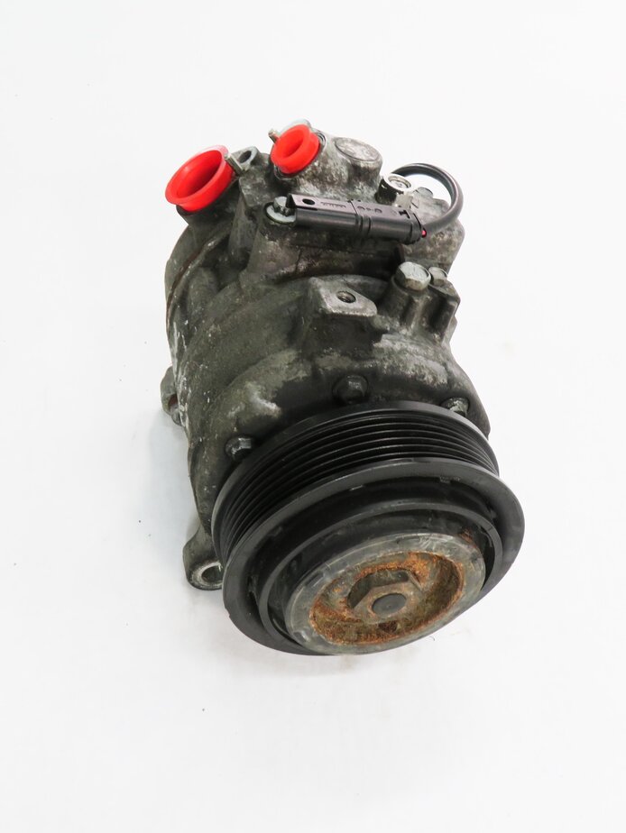 Thumbnail 4: 2013-2018 BMW X3 X4 (F25 F26) 28dX / 28iX - 2.0L ENGINE A/C COMPRESSOR PUMP