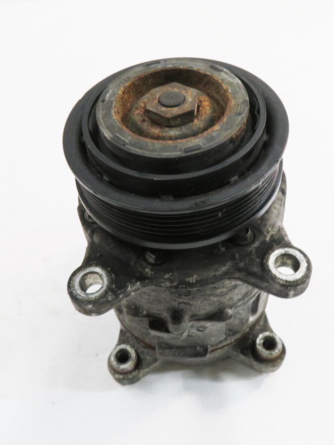 Thumbnail 6: 2013-2018 BMW X3 X4 (F25 F26) 28dX / 28iX - 2.0L ENGINE A/C COMPRESSOR PUMP