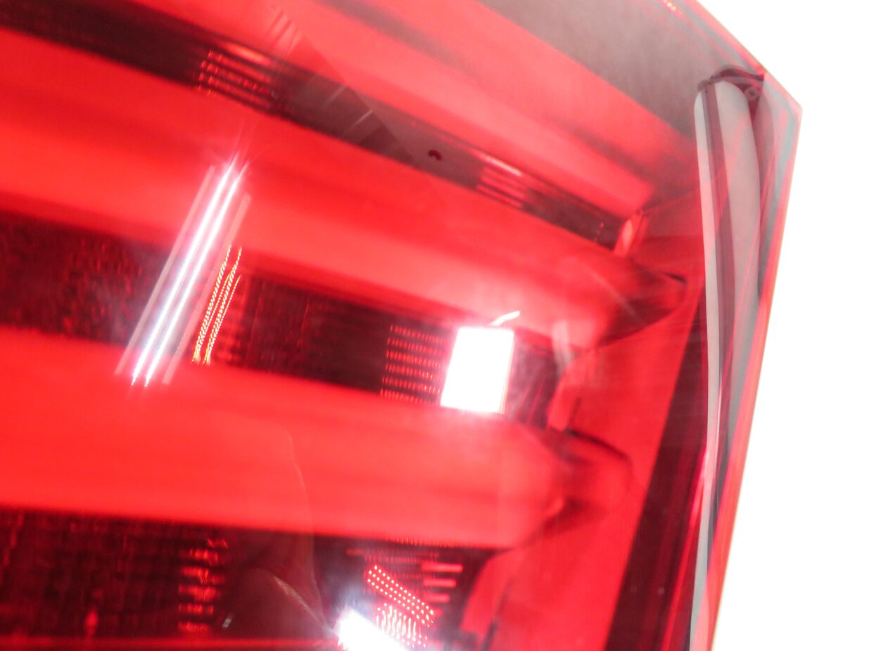Thumbnail 8: 2011-2013 BMW 528i 535i 550i M5 (F10) RIGHT PASSENGER TAILLIGHT BRAKE LIGHT LAMP