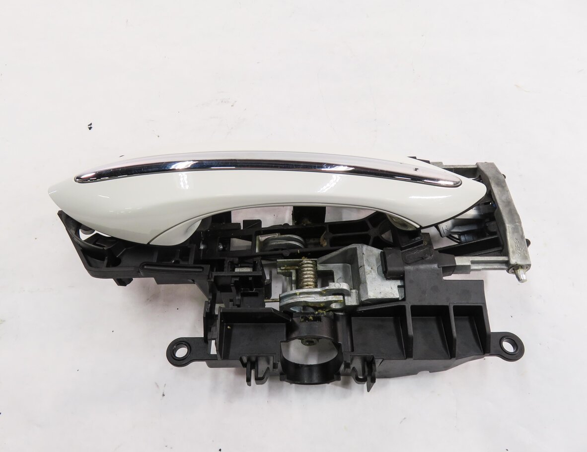 Thumbnail 5: 09-18 BMW 528i 535i 550i 740i 750i 760i RIGHT FRONT COMFORT DOOR HANDLE (WHITE)