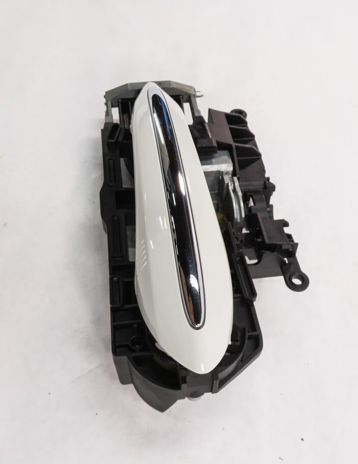 Thumbnail 4: 09-18 BMW 528i 535i 550i 740i 750i 760i RIGHT REAR COMFORT DOOR HANDLE (WHITE)