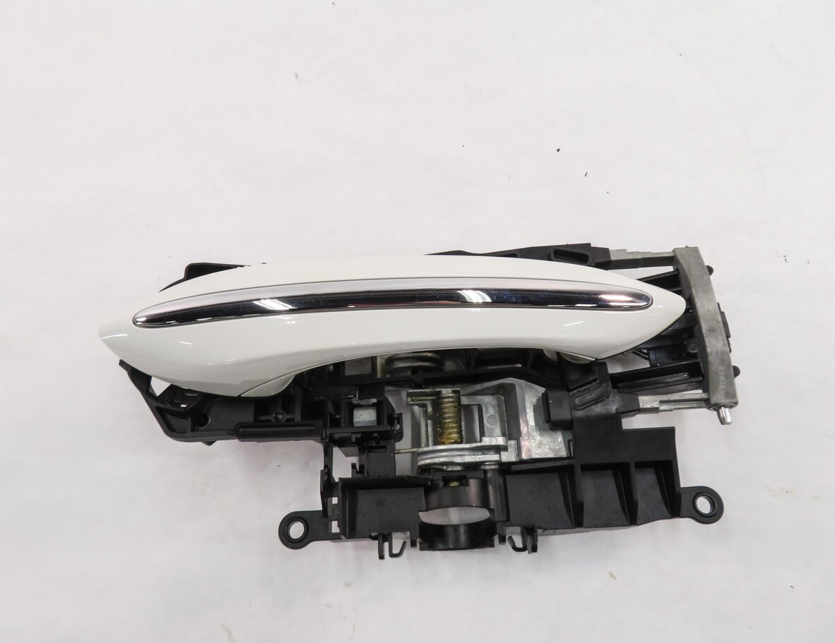 Thumbnail 5: 09-18 BMW 528i 535i 550i 740i 750i 760i RIGHT REAR COMFORT DOOR HANDLE (WHITE)
