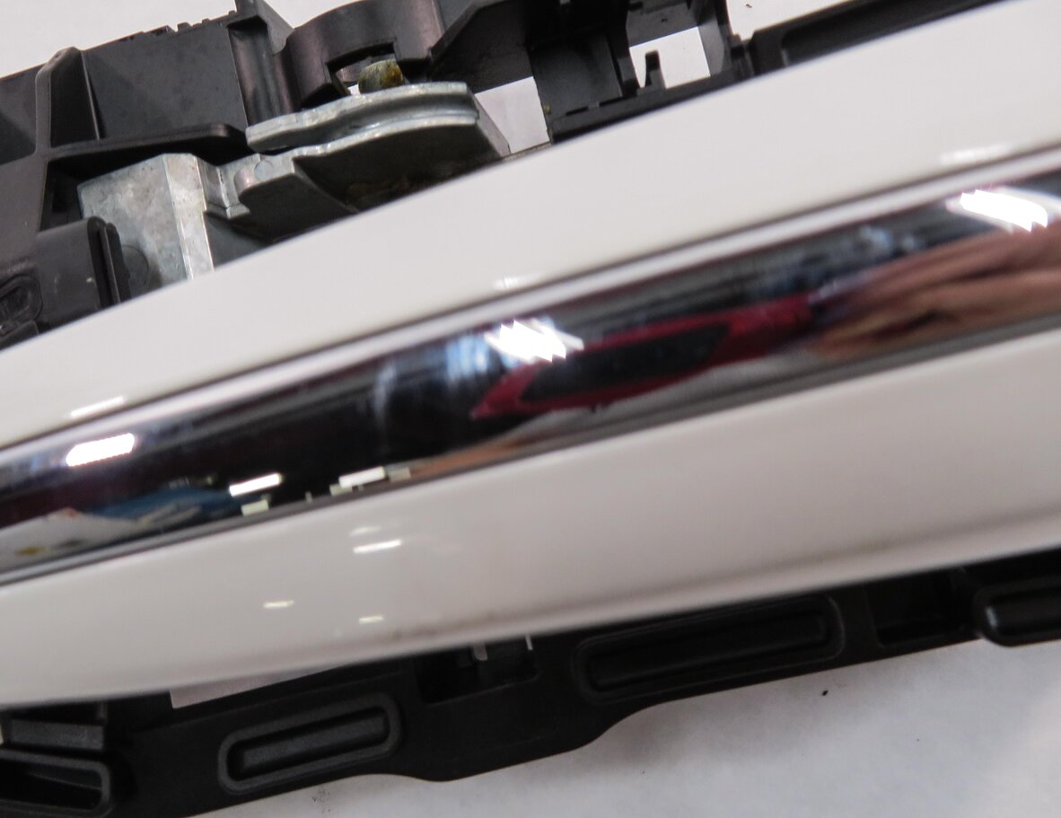 Thumbnail 8: 09-18 BMW 528i 535i 550i 740i 750i 760i RIGHT REAR COMFORT DOOR HANDLE (WHITE)
