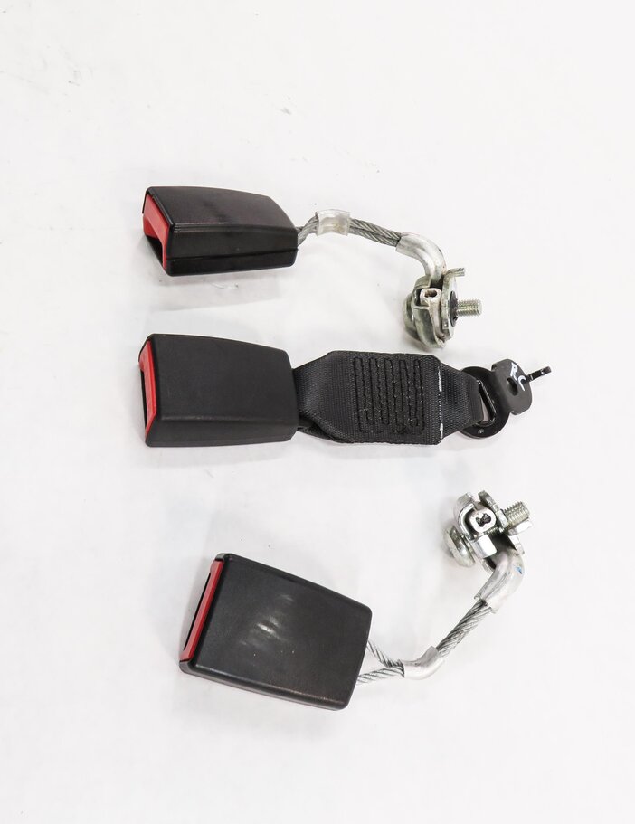 Thumbnail 4: 2011 BMW 535i (F10) REAR SEAT - SEATBELT BUCKLE RECEIVER SET-3