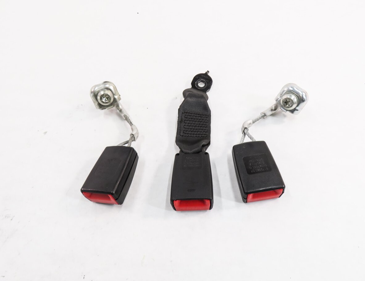 Thumbnail 5: 2011 BMW 535i (F10) REAR SEAT - SEATBELT BUCKLE RECEIVER SET-3