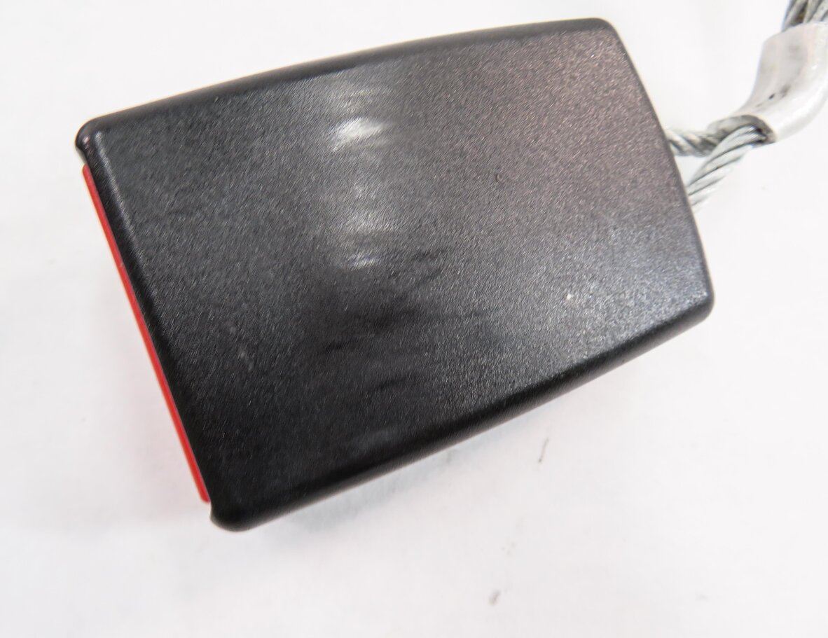 Thumbnail 8: 2011 BMW 535i (F10) REAR SEAT - SEATBELT BUCKLE RECEIVER SET-3