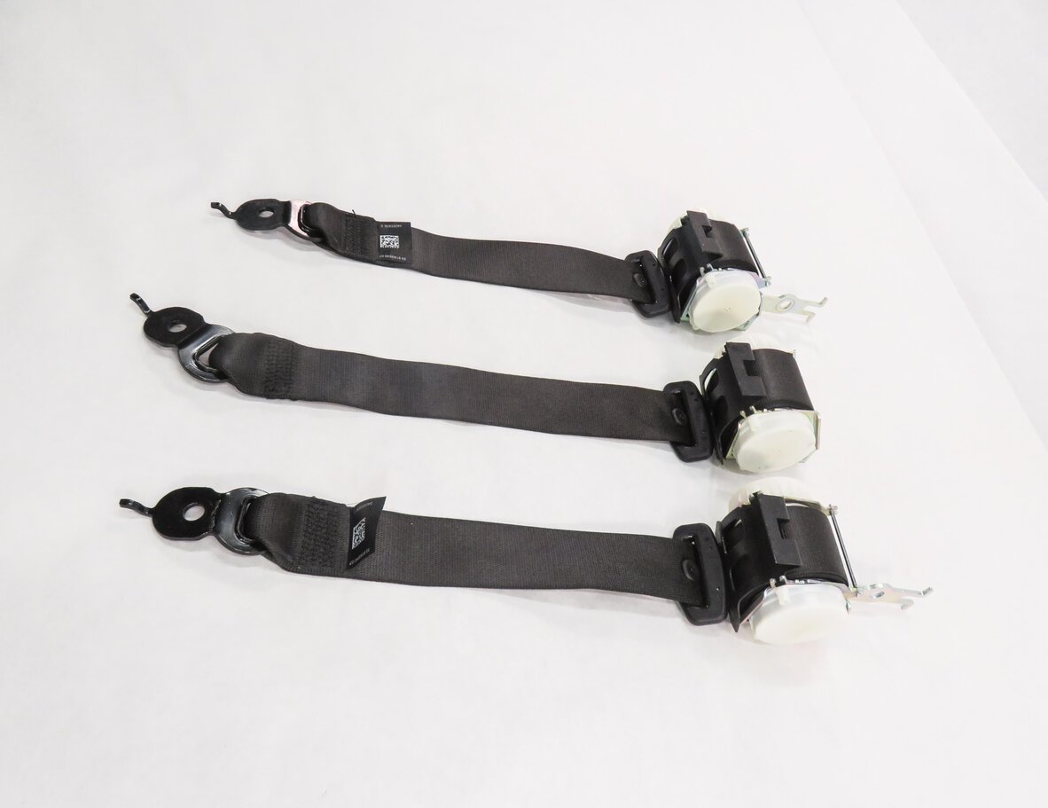 Thumbnail 3: 2011 BMW 535i (F10) REAR SEAT SEATBELT RETRACTOR SET-3 (BLACK)