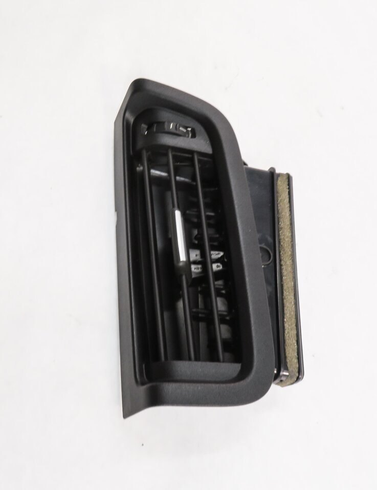 Thumbnail 4: 2011 BMW 535i (F10) LEFT FRONT DRIVER DASH HEATER A/C AIR VENT
