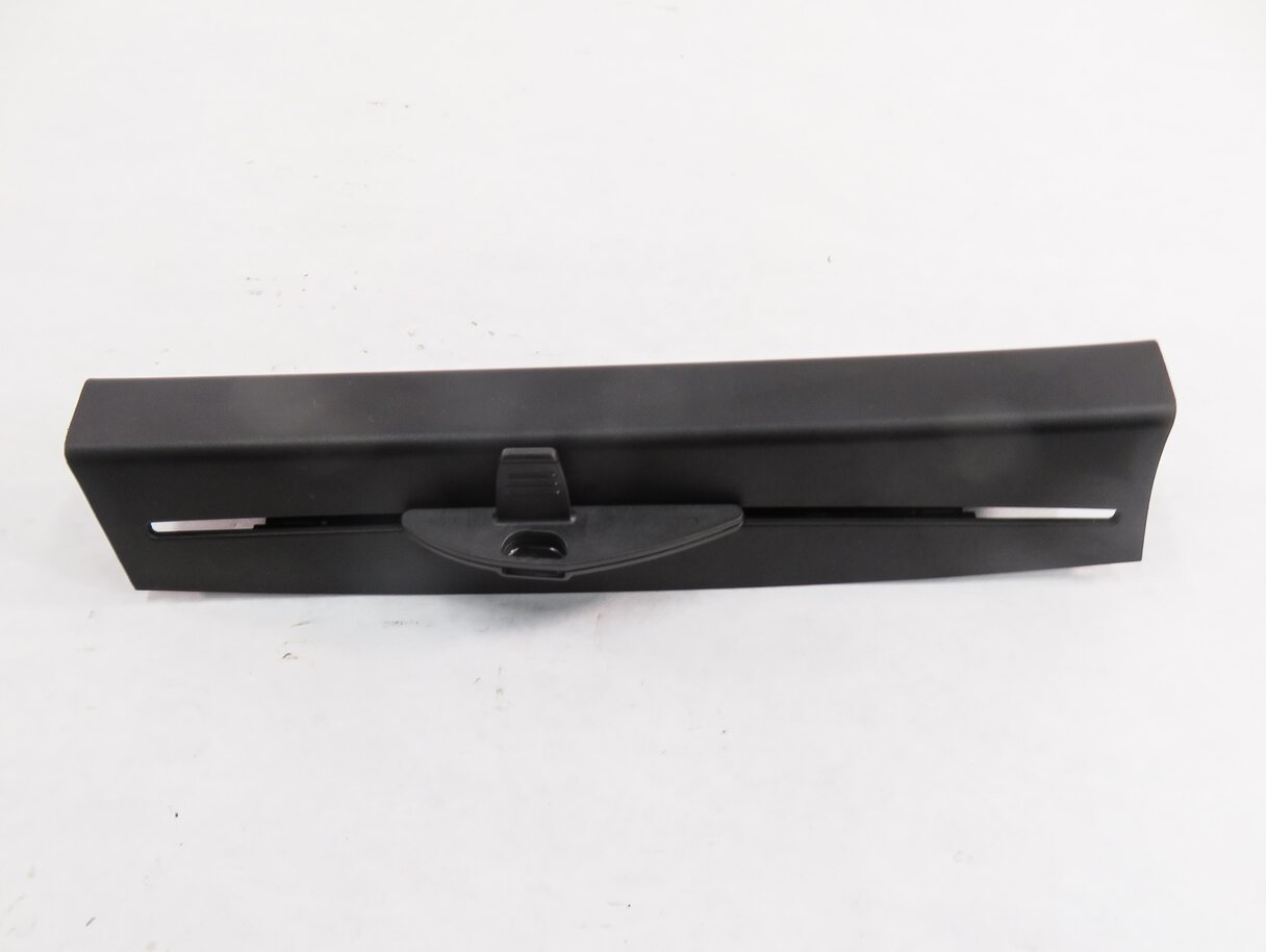 Thumbnail 2: 11-16 BMW 528i 535i 550i (F10) LEFT REAR DOOR QUARTER VENT WINDOW PRIVACY SHADE