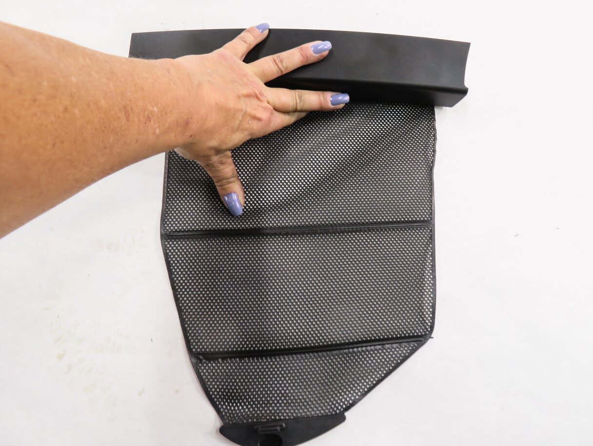 Thumbnail 6: 11-16 BMW 528i 535i 550i (F10) LEFT REAR DOOR QUARTER VENT WINDOW PRIVACY SHADE