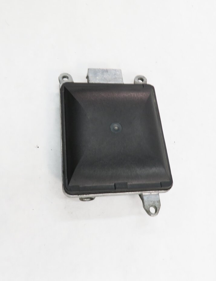 Thumbnail 4: 2011 BMW 535i (F10) LEFT REAR LANE DEPARTURE RADAR SENSOR (SLAVE)