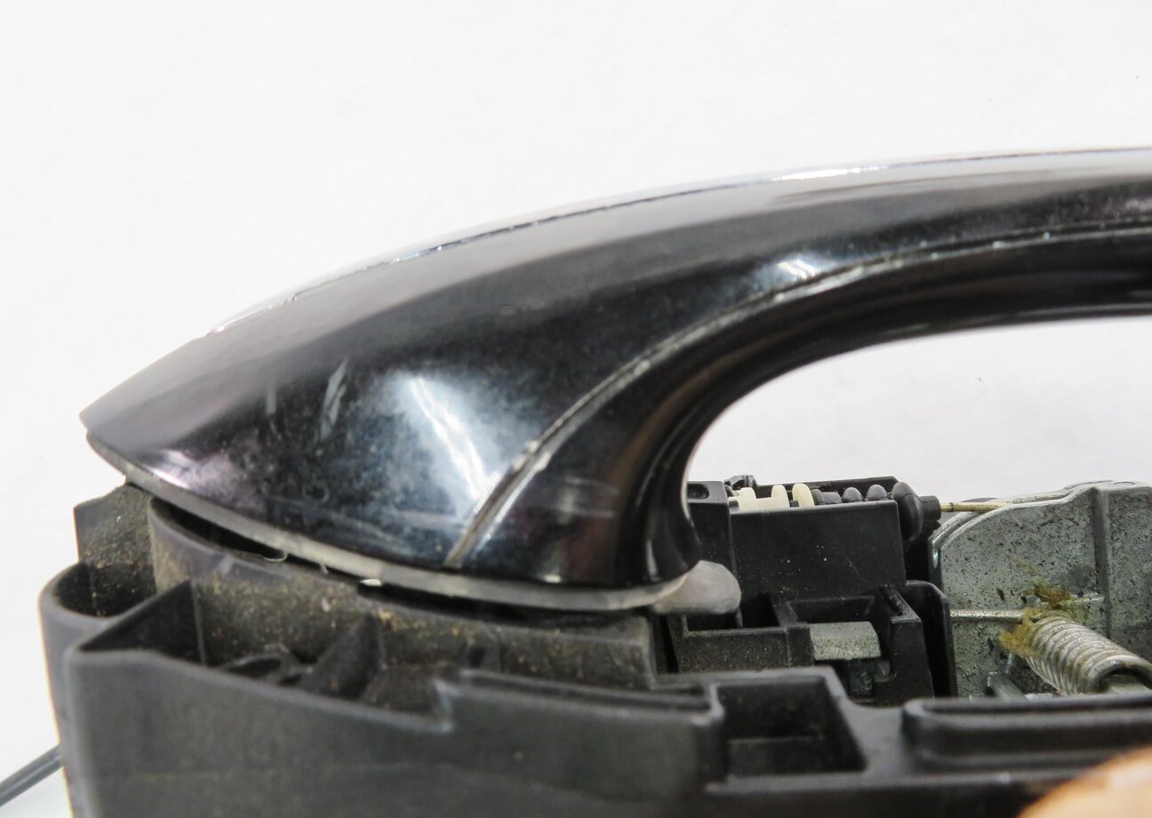 Thumbnail 7: 2011-2016 BMW 528i 535i 550i M5 (F10) LEFT REAR DOOR HANDLE w/ LIGHT (BLACK 475)