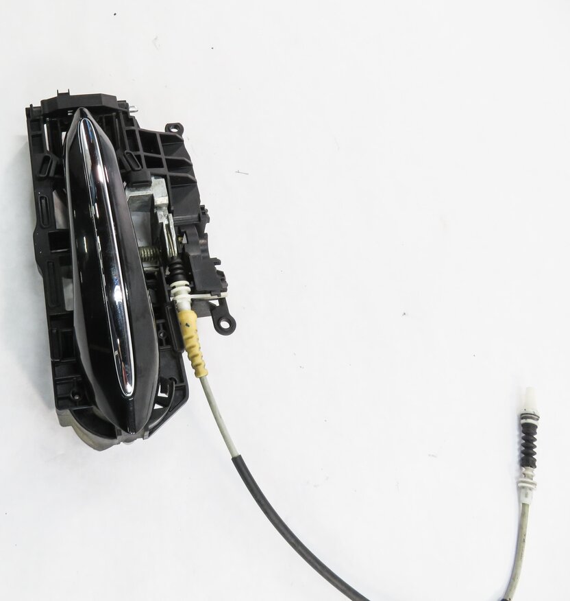 Thumbnail 4: 2011-2016 BMW 528i 535i 550i M5 (F10) RIGHT FRONT DOOR HANDLE w/ LIGHT (BLACK)