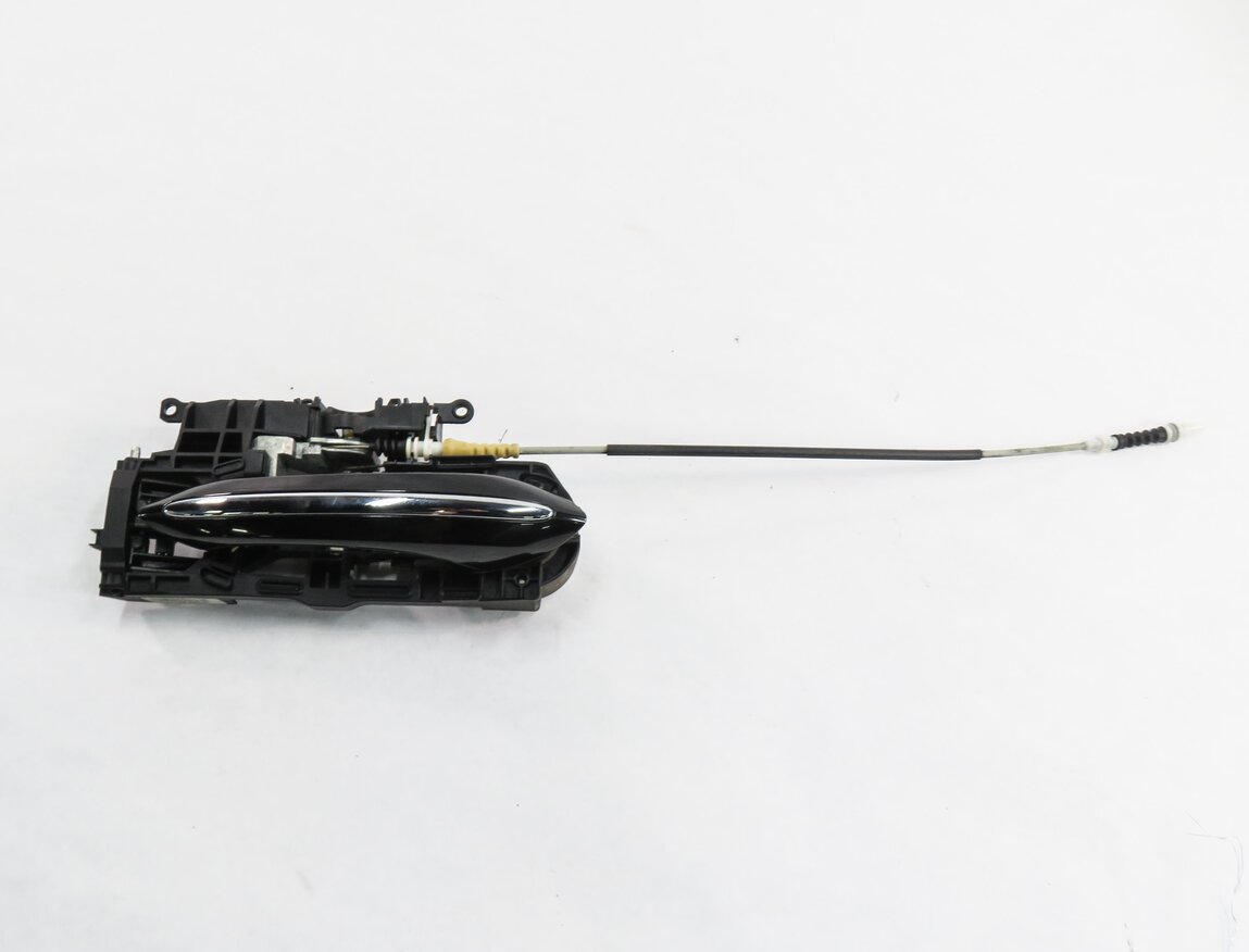 Thumbnail 2: 2011-2016 BMW 528i 535i 550i M5 (F10) RIGHT REAR DOOR HANDLE w/ LIGHT (BLACK)