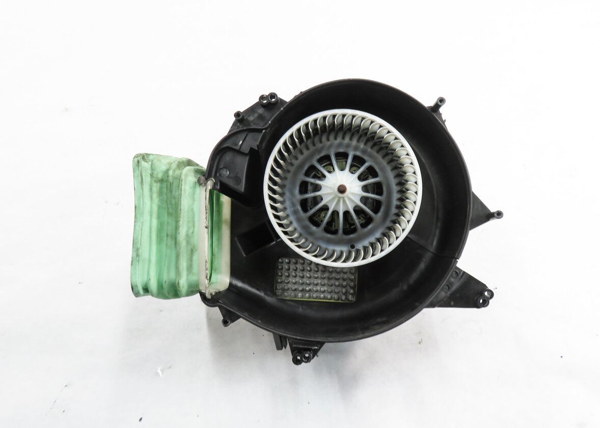 Thumbnail 2: 09-18 BMW 528i 535i 550i 640i M6 740i 750i 760i (F01 F06 F10 F12) BLOWER MOTOR