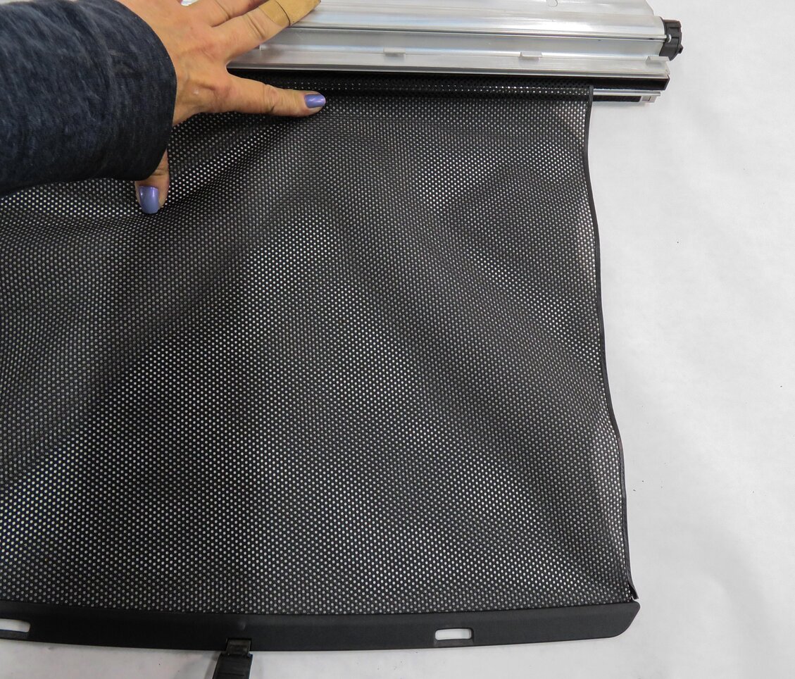 Thumbnail 8: 2011-2016 BMW 528i 535i 550i (F10) RIGHT REAR DOOR WINDOW PRIVACY SHADE SCREEN