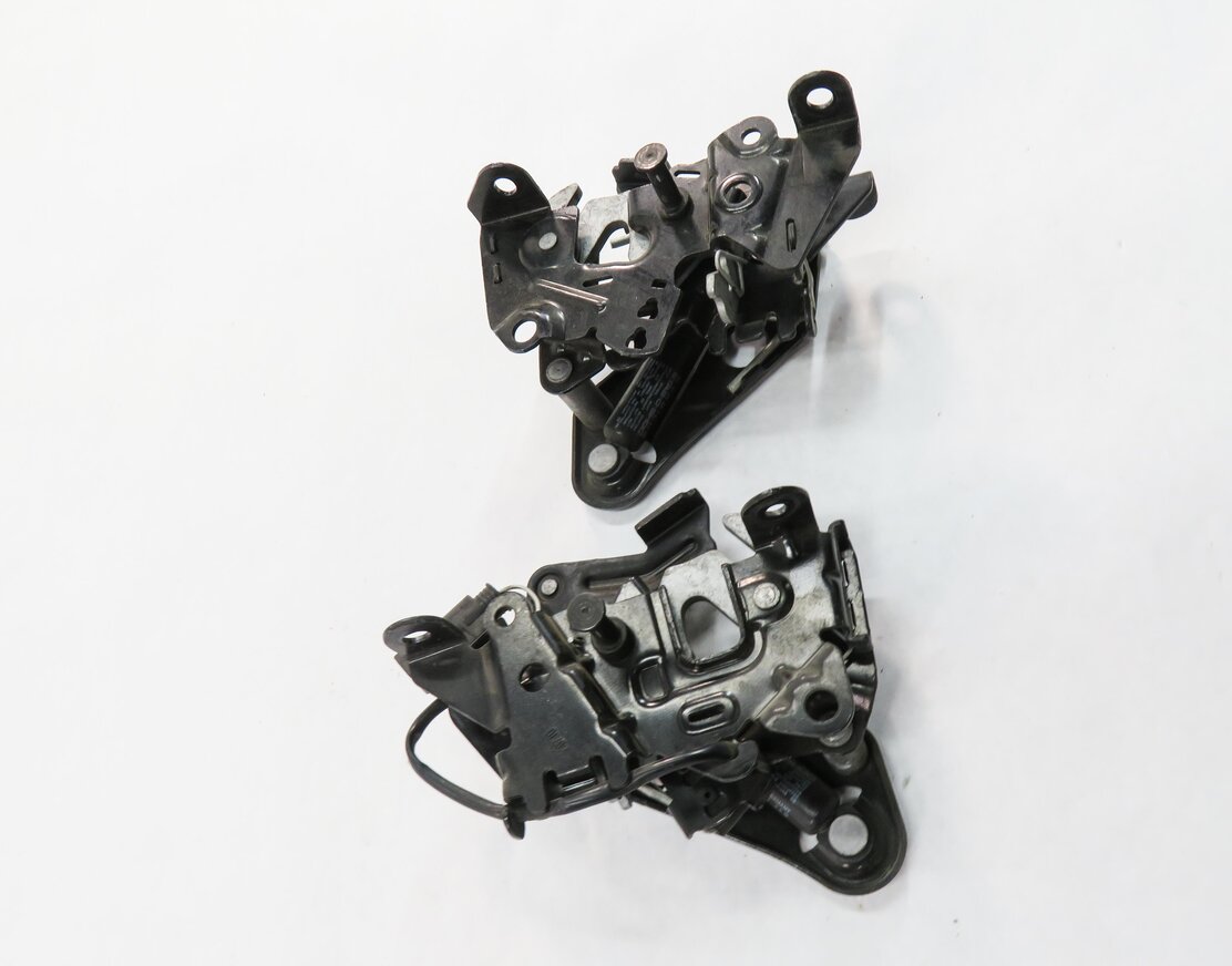 Thumbnail 3: 2011 BMW 535i (F10) FRONT LEFT & RIGHT LOWER HOOD LOCK LATCH SET-2