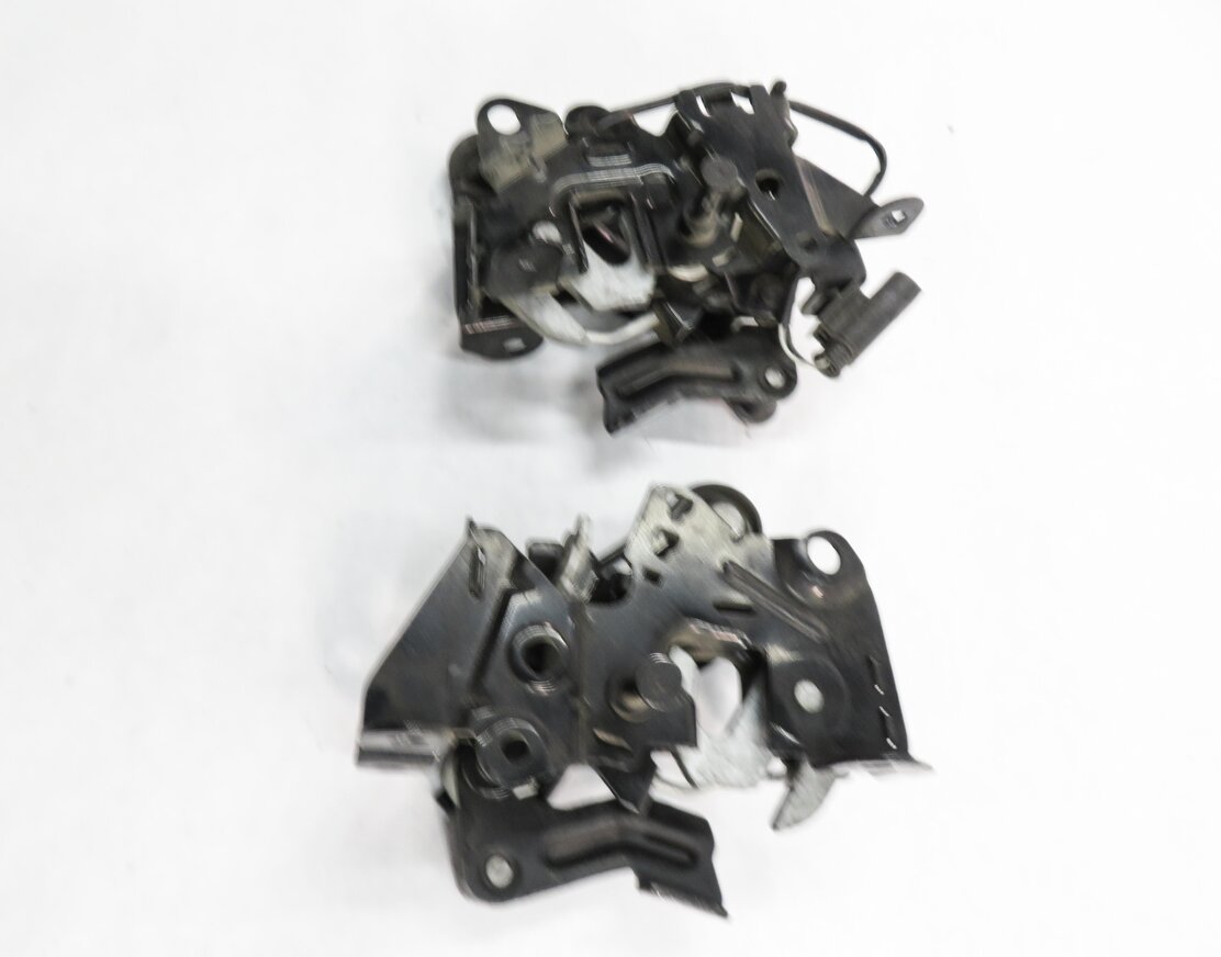Thumbnail 4: 2011 BMW 535i (F10) FRONT LEFT & RIGHT LOWER HOOD LOCK LATCH SET-2