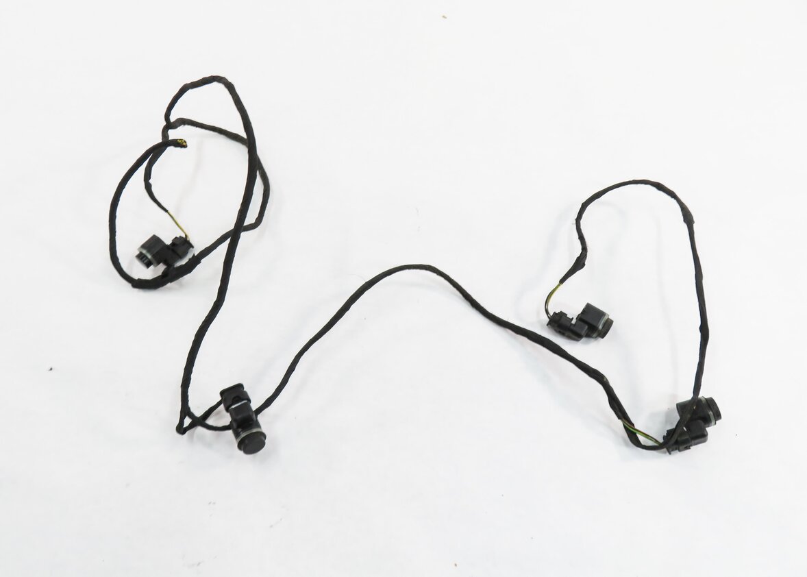 Thumbnail 2: 2011 BMW 535i (F10) REAR PDC PARK DISTANCE SENSOR SET w/ HARNESS (BLACK 475)