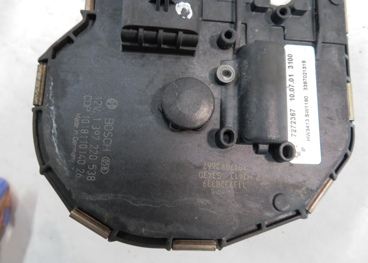 Thumbnail 6: 2010-2016 BMW M5 528i 535i 550i 740i 750i 760i (F01 F10) WINDSHIELD WIPER MOTOR