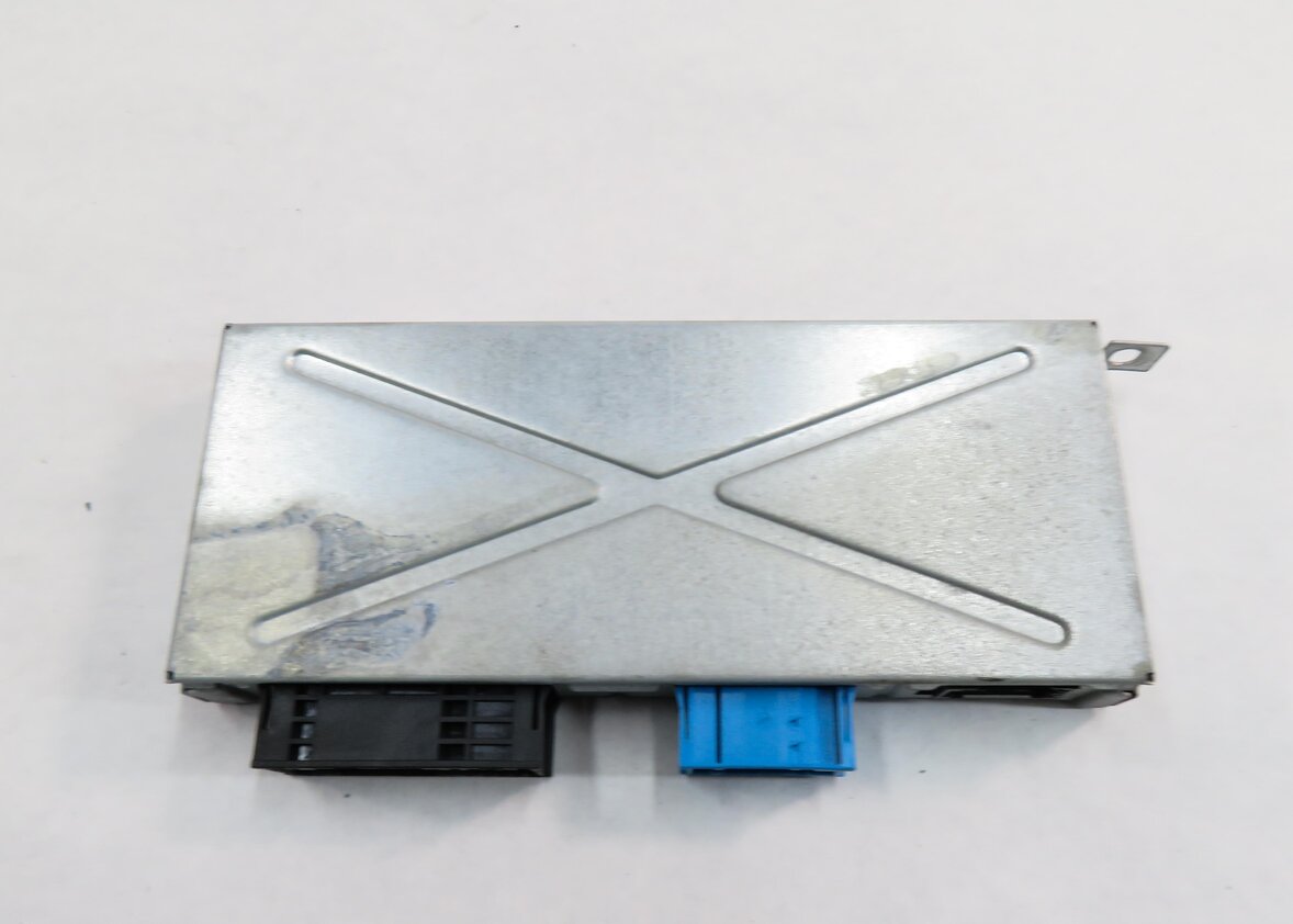 Thumbnail 5: 2011 BMW 535i (F10) CENTRAL GATEWAY CONTROL MODULE