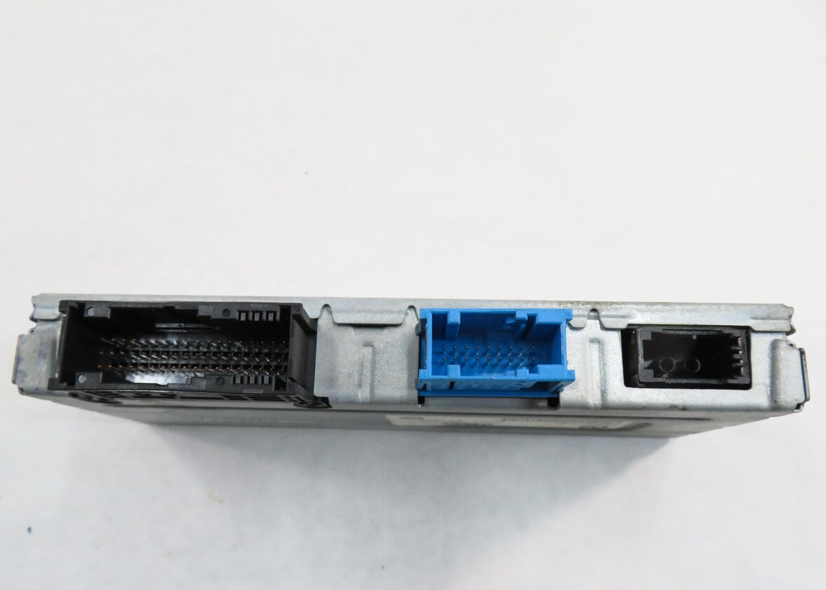 Thumbnail 6: 2011 BMW 535i (F10) CENTRAL GATEWAY CONTROL MODULE
