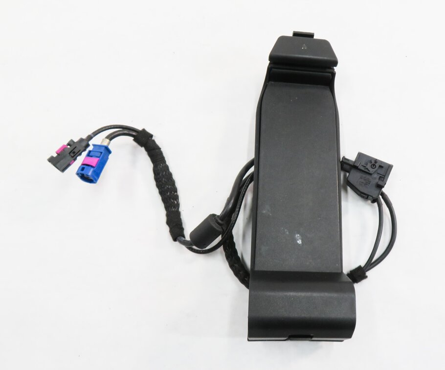 Thumbnail 2: 2011 BMW 535i (F10) CENTER CONSOLE CELL PHONE SNAP IN CRADLE