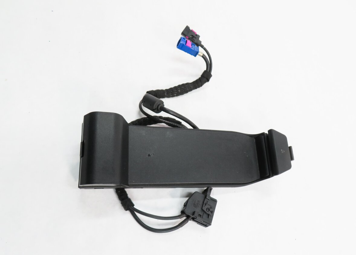 Thumbnail 3: 2011 BMW 535i (F10) CENTER CONSOLE CELL PHONE SNAP IN CRADLE