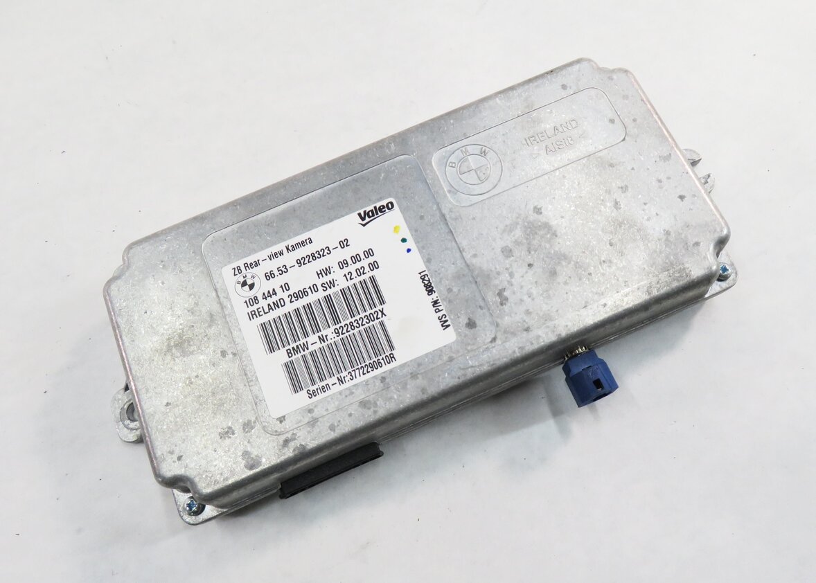 Thumbnail 1: 10-19 BMW 328i 330i 335i 528i 535i 550i 740i 750i M3 M4 - REARVIEW CAMERA MODULE