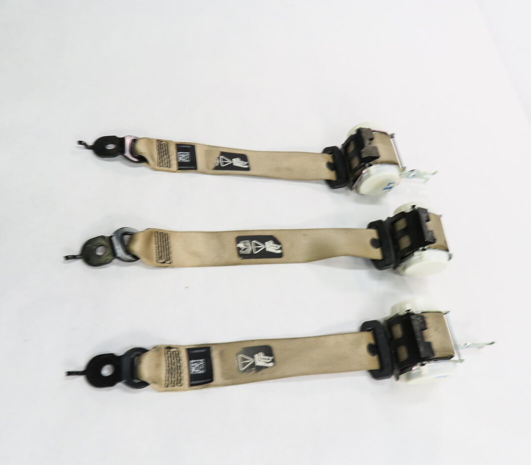 Thumbnail 4: 2011 BMW 535i (F10) REAR SEAT SEATBELT RETRACTOR SET-3 (BEIGE)