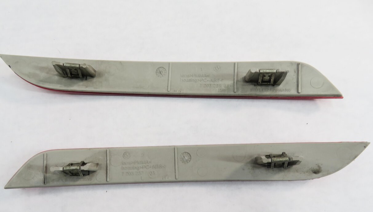 Thumbnail 5: 2011 BMW 535i (F10) LEFT & RIGHT REAR BUMPER MARKER REFLECTOR SET-2