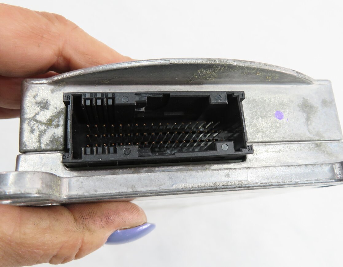 Thumbnail 7: 2004 BMW Z4 (E85) BLUETOOTH TELEMATICS COMMUNICATION CONTROL MODULE