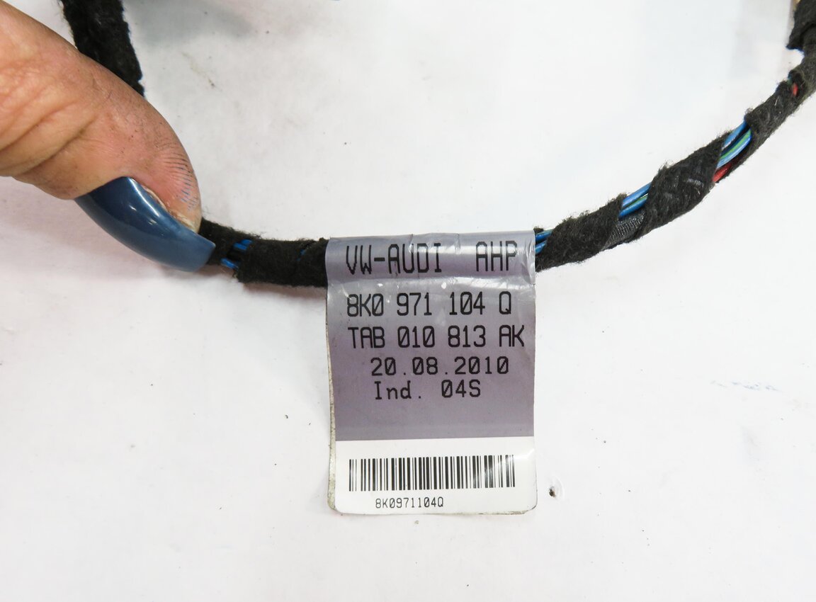 Thumbnail 6: 2013 AUDI S5 (B8 8T) REAR PDC PARK DISTANCE SENSOR SET w/ HARNESS (IBIS WHITE)