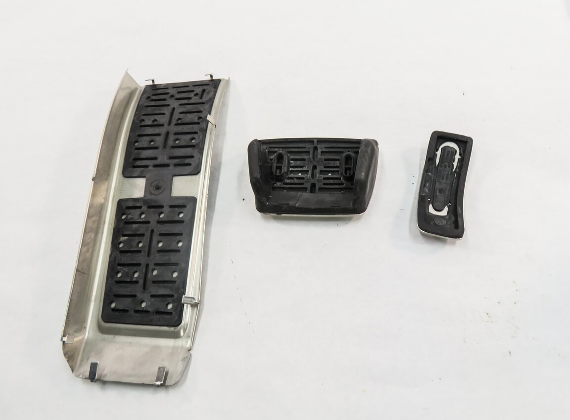 Thumbnail 5: 2013 AUDI S5 (B8 8T) GAS BRAKE REST PEDAL TRIM SET-3