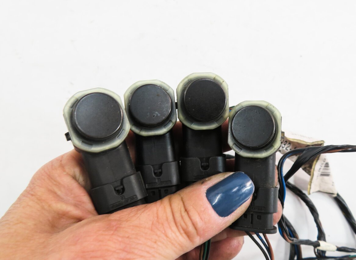Thumbnail 7: 2010 RANGE ROVER SPORT (L320) REAR PDC PARK DISTANCE SENSOR SET w/ HARNESS BLACK