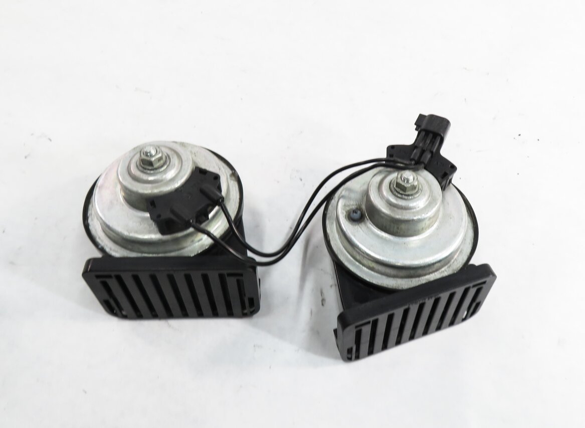 Thumbnail 6: 2010-2016 RANGE ROVER SPORT / LR4 HIGH & LOW TONE SAFETY HORN SET-2