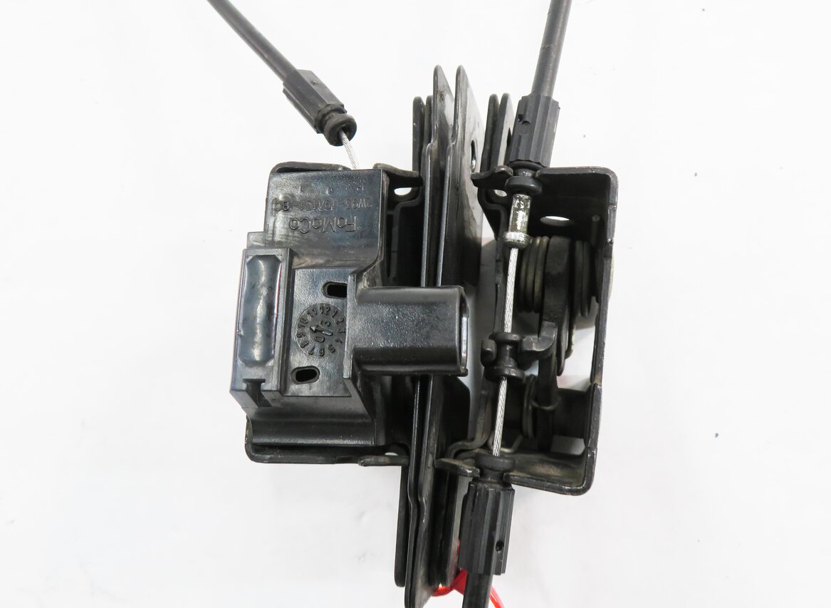 Thumbnail 6: 2010 RANGE ROVER SPORT (L320) FRONT LEFT & RIGHT LOWER HOOD LOCK LATCH SET-2