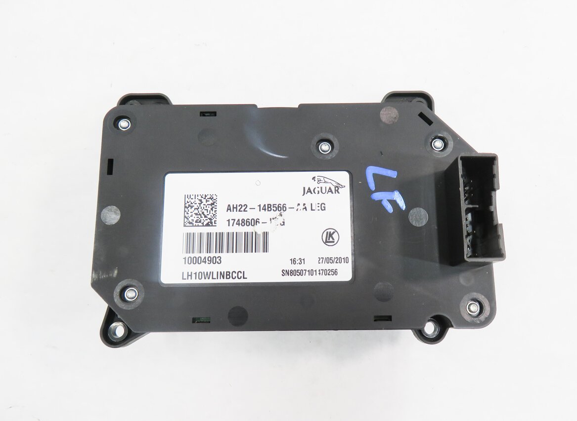 Thumbnail 6: 2010 RANGE ROVER SPORT (L320) LEFT FRONT DRIVER SEAT ADJUSTMENT SWITCH BUTTON