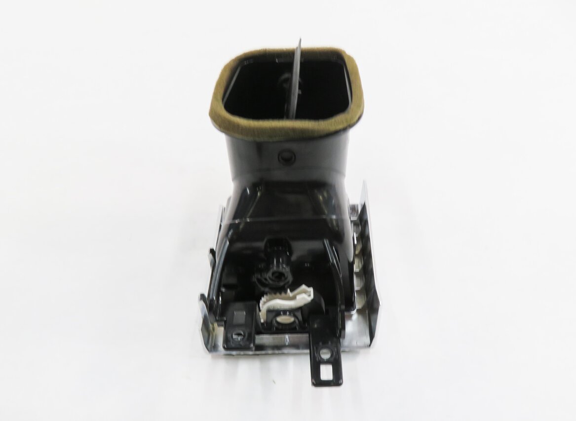 Thumbnail 6: 2010 RANGE ROVER SPORT (L320) LEFT SIDE CENTER DASH HEATER A/C AIR VENT