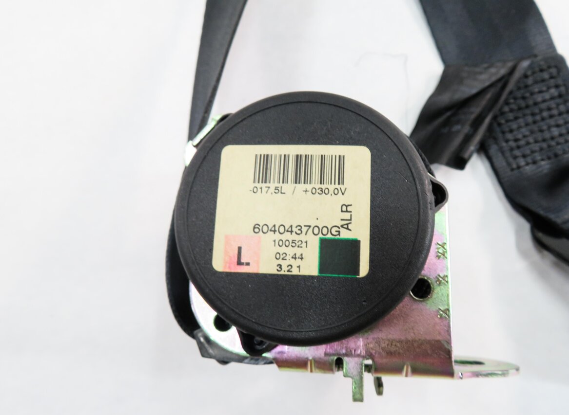 Thumbnail 6: 2010 RANGE ROVER SPORT (L320) REAR 2nd ROW - LEFT SEATBELT RETRACTOR (BLACK)