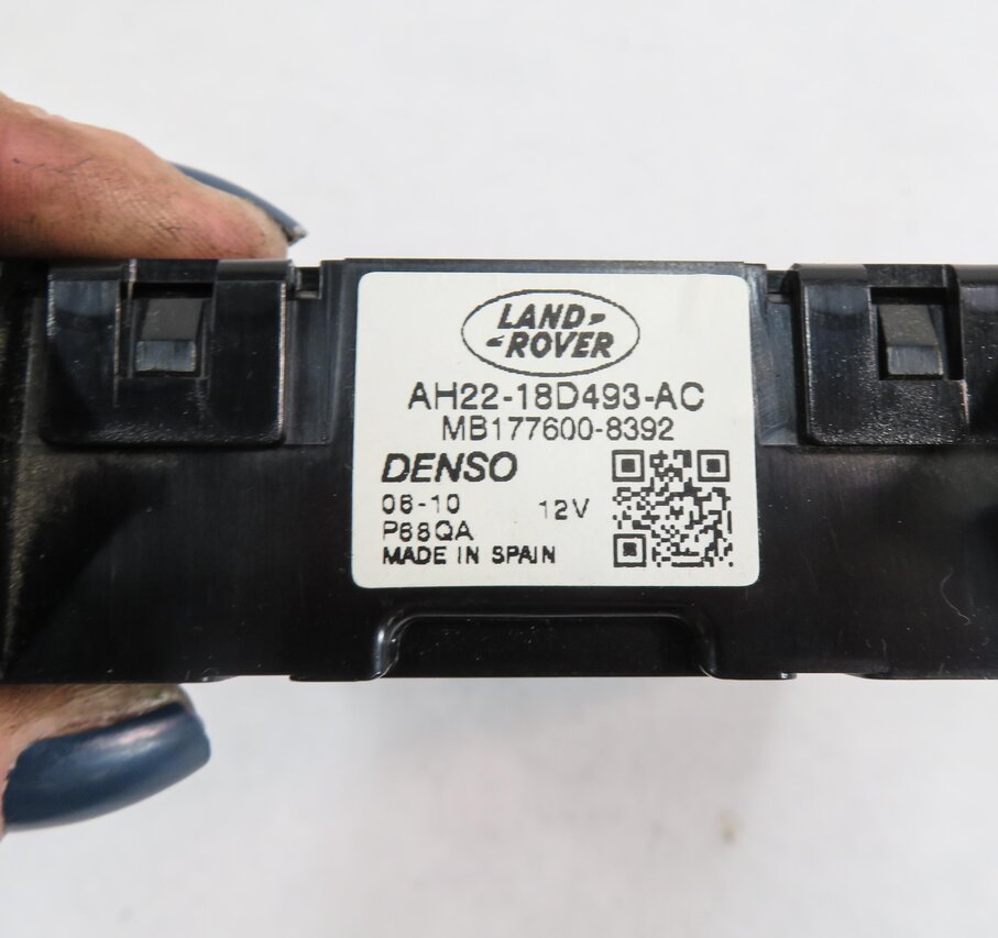 Thumbnail 8: 2010-2011 RANGE ROVER SPORT (L320) TEMPERATURE HEATER A/C CANBUS CONTROL MODULE