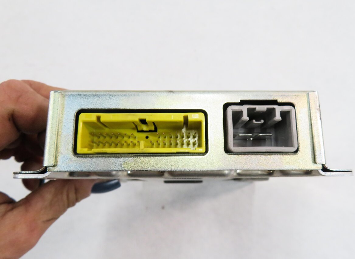 Thumbnail 7: 2010-2013 RANGE ROVER SPORT (L320) ARC ACTIVE ROLL CONTROL MODULE COMPUTER
