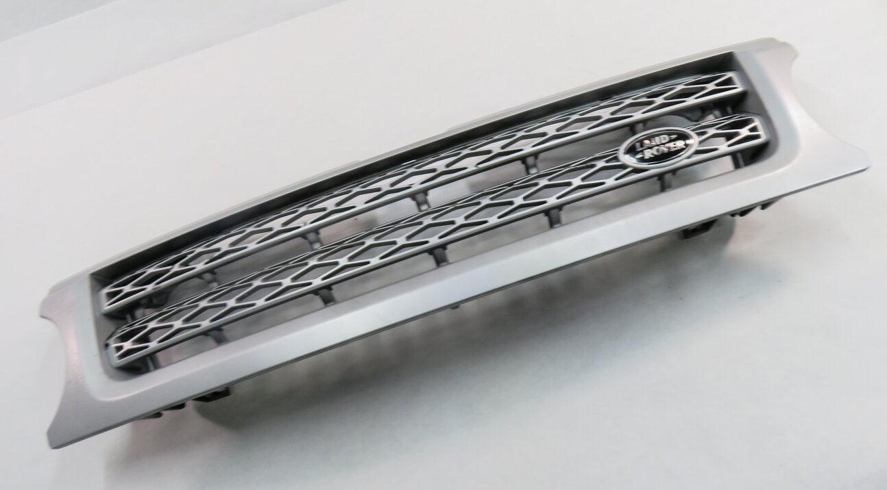 Thumbnail 1: 2010-2011 RANGE ROVER SPORT (L320) FRONT UPPER HOOD AIR VENT GRILLE TRIM