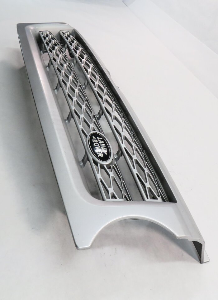 Thumbnail 3: 2010-2011 RANGE ROVER SPORT (L320) FRONT UPPER HOOD AIR VENT GRILLE TRIM