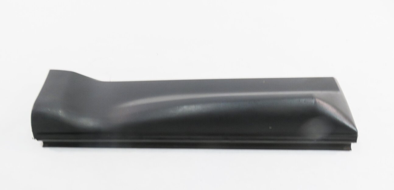Thumbnail 5: 2010 RANGE ROVER SPORT (L320) RIGHT REAR DOOR LOWER MOULDING RUNNER TRIM