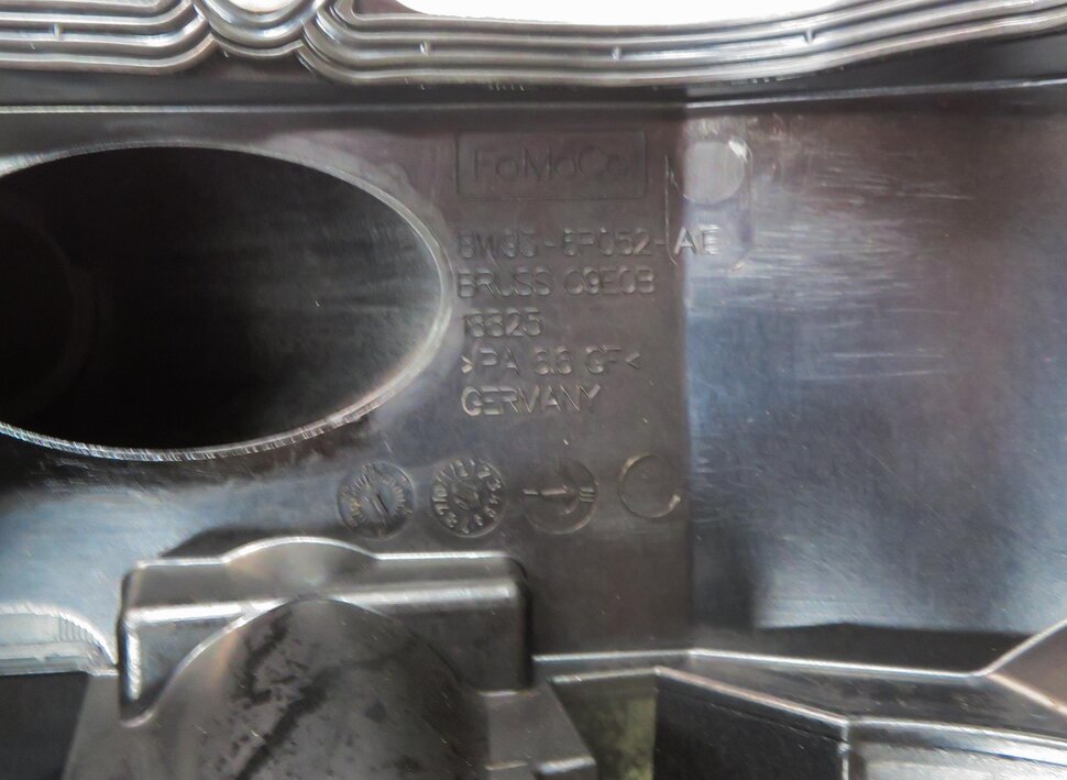 Thumbnail 7: 10-18 RANGE ROVER SPORT (L320 L322 L494 L405) 5.0L V8 - LEFT ENGINE VALVE COVER