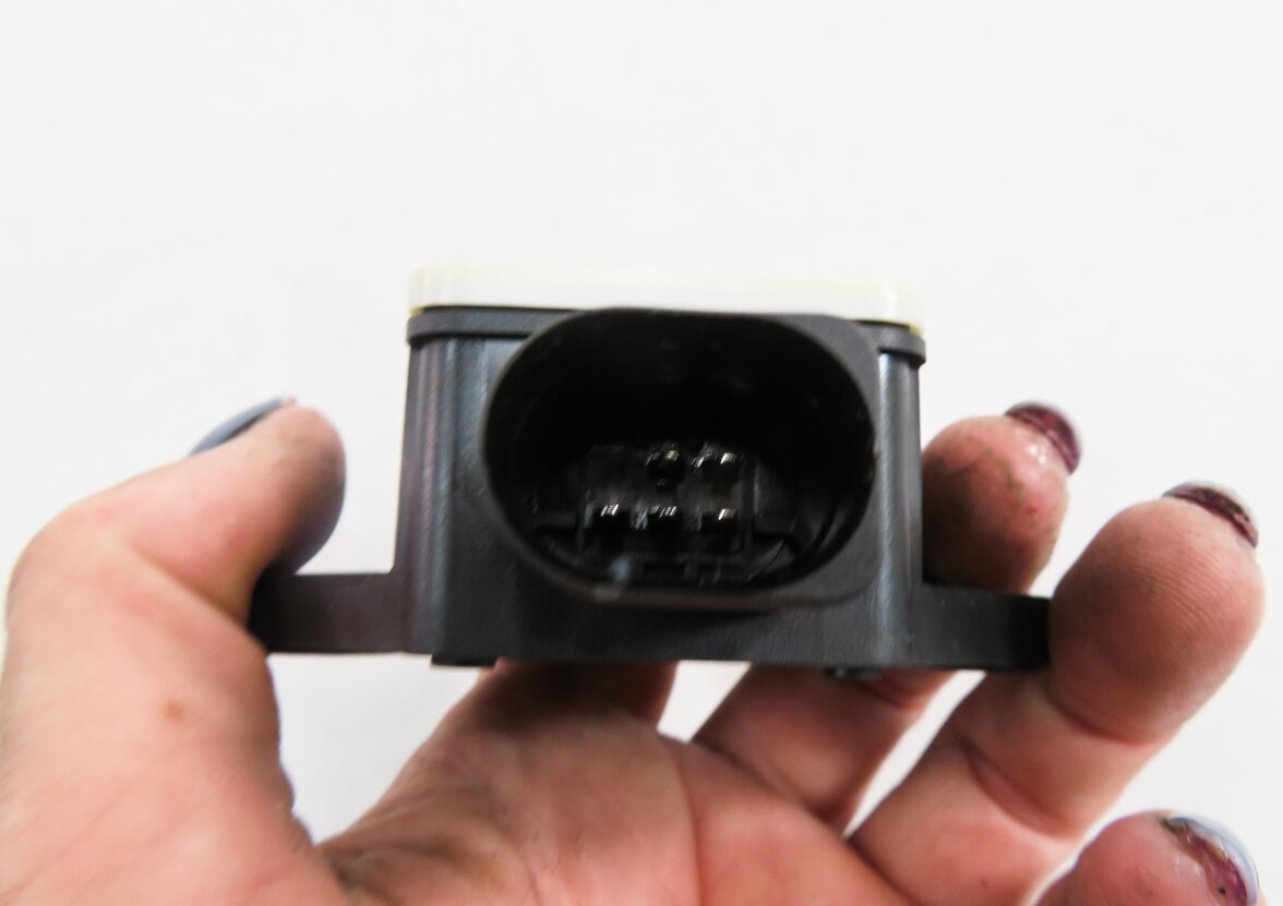 Thumbnail 6: 2013 AUDI S5 (B8 8T) YAW SPEED ACCELERATION ROTATION STABILITY SENSOR